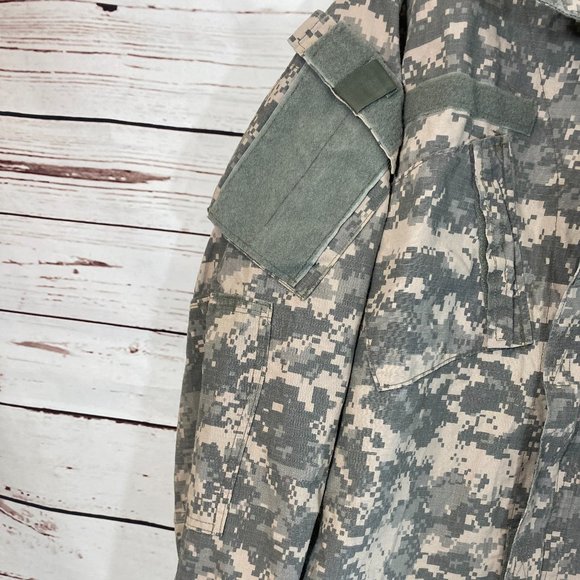 SOLD Army Combat Uniform Coat EUC Men's Size Medium / Large - Picture 8 of 11